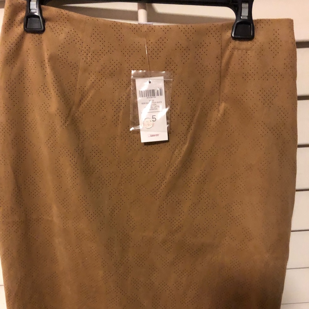 NWT Chico’s suede skirt in tan